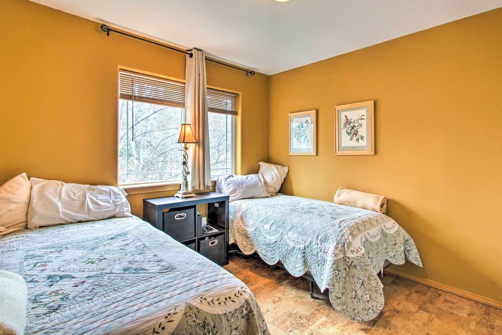 Stunning Townhome Near Upper Klamath Lake!