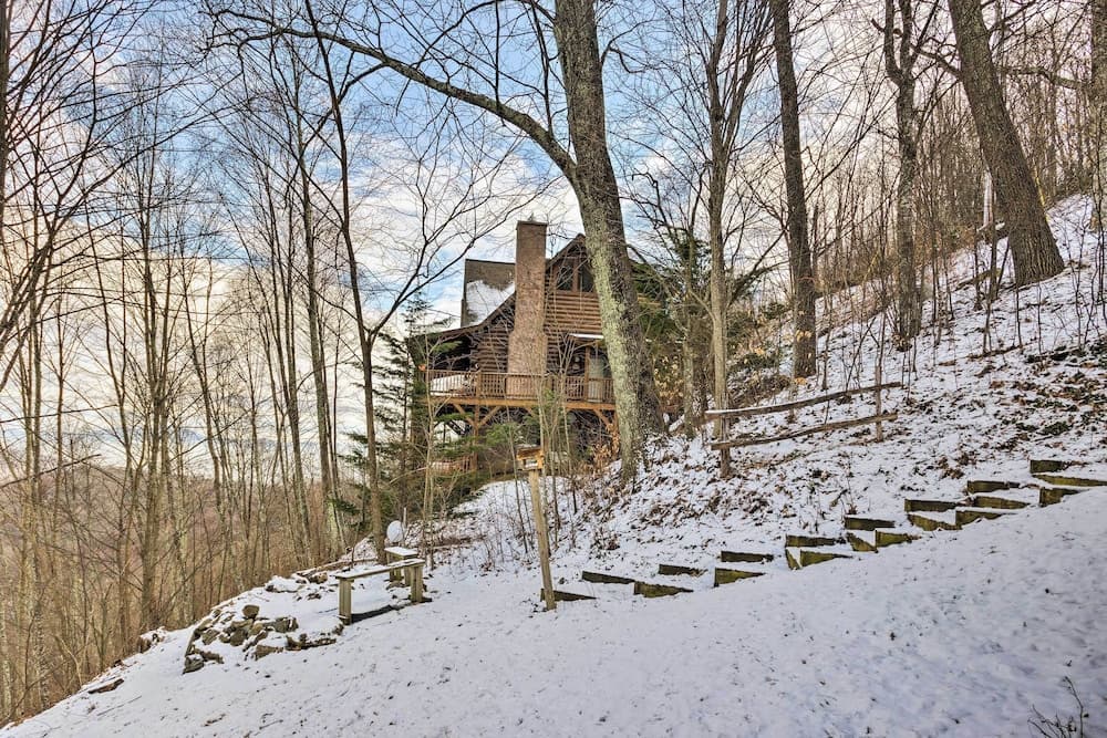 Waynesville Escape - Mtn Cabin Above the Clouds!