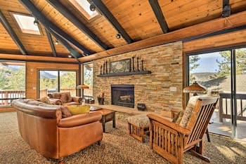 Cozy 'grand Woodland' Cabin w/ Mountain Views
