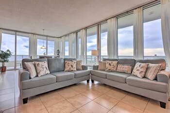 Luxurious Biloxi Beach Condo w/ Amenities & Views!