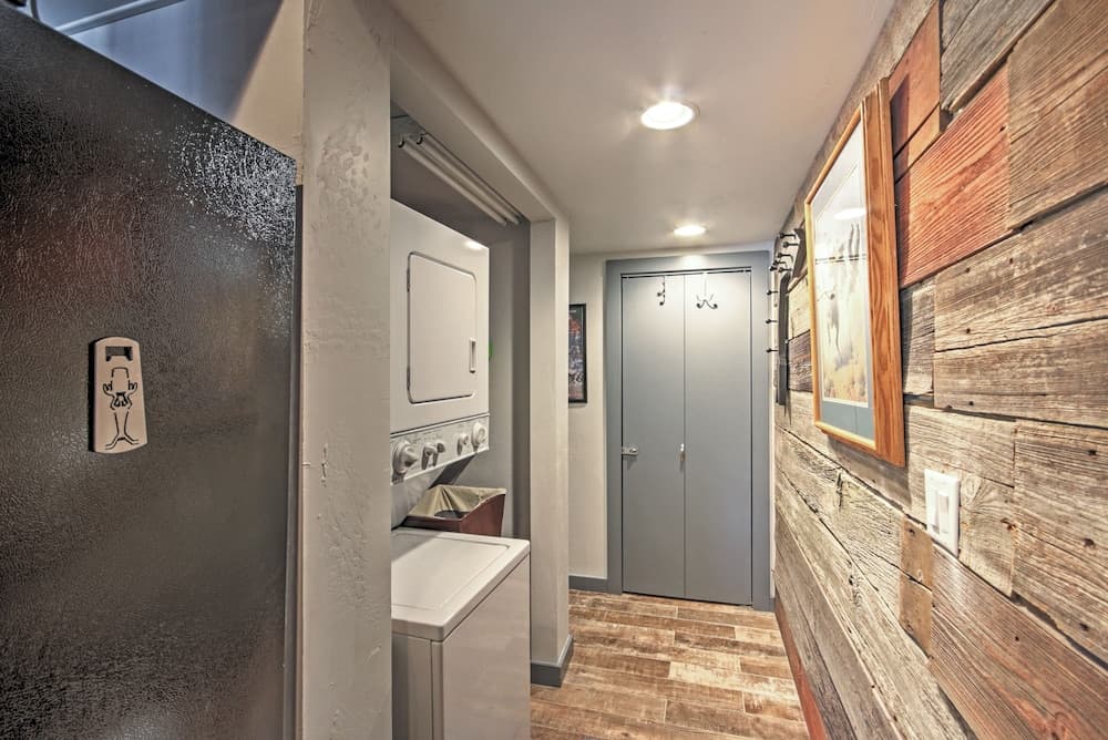 Pool & Hot Tub Access: Mountainside Breck Condo