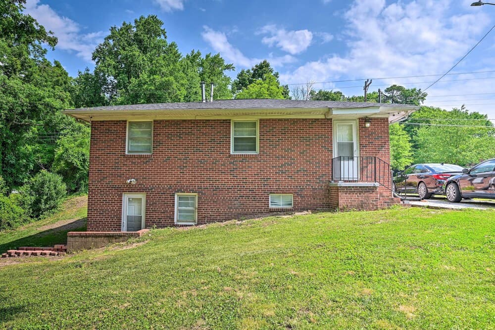 Greensboro Home < 4 Mi to Downtown!