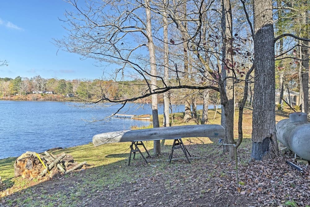Lakefront Delta Cottage w/ Views, Canoe & Dock!