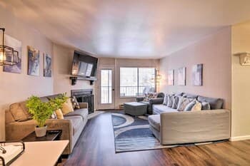 Sweet Skiers Escape < Half-mile to the Slopes!