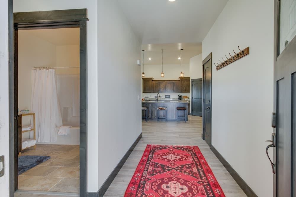 Tranquil Silverwood Estates < 1 Mile to River!