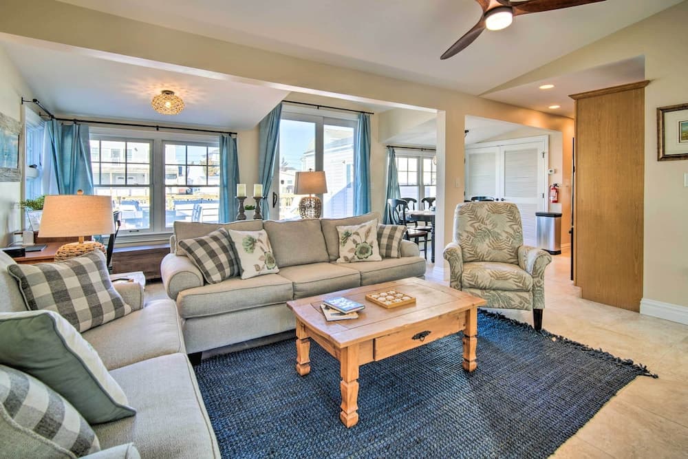 Waterfront Beach Haven West Home w/ Boat Dock