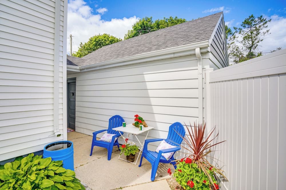 5 Mi to Point Beach State Forest: Home w/ Fire Pit