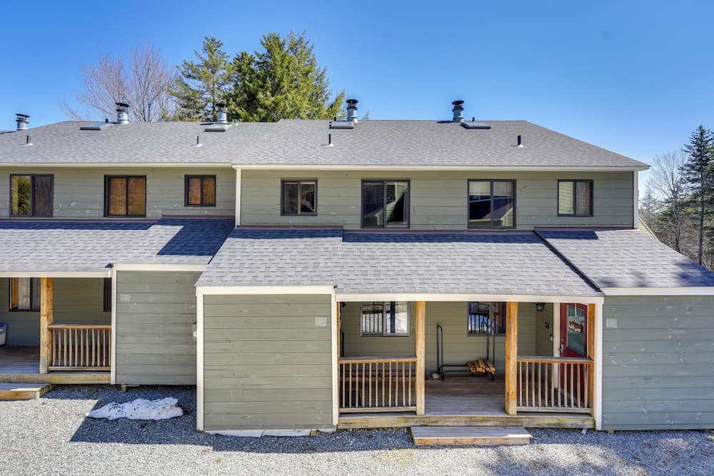 Relaxing Mountain Refuge: 4 Miles to Mt Snow!