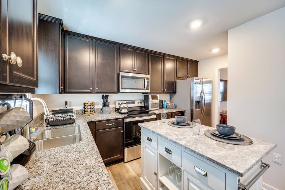 Pet-friendly Home: Spacious Yard + Community Perks