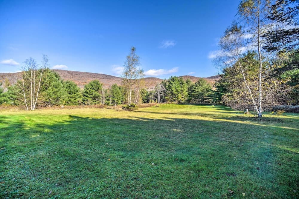 Pet-friendly New York Cabin w/ Hot Tub & Game Room