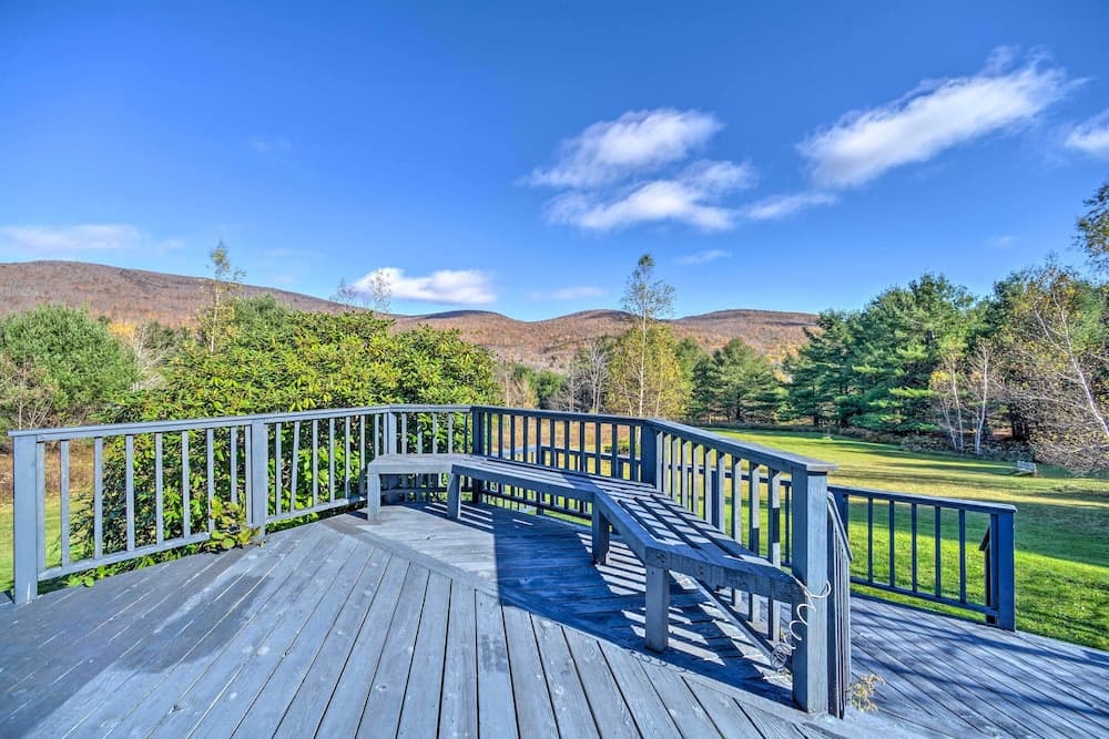 Pet-friendly New York Cabin w/ Hot Tub & Game Room