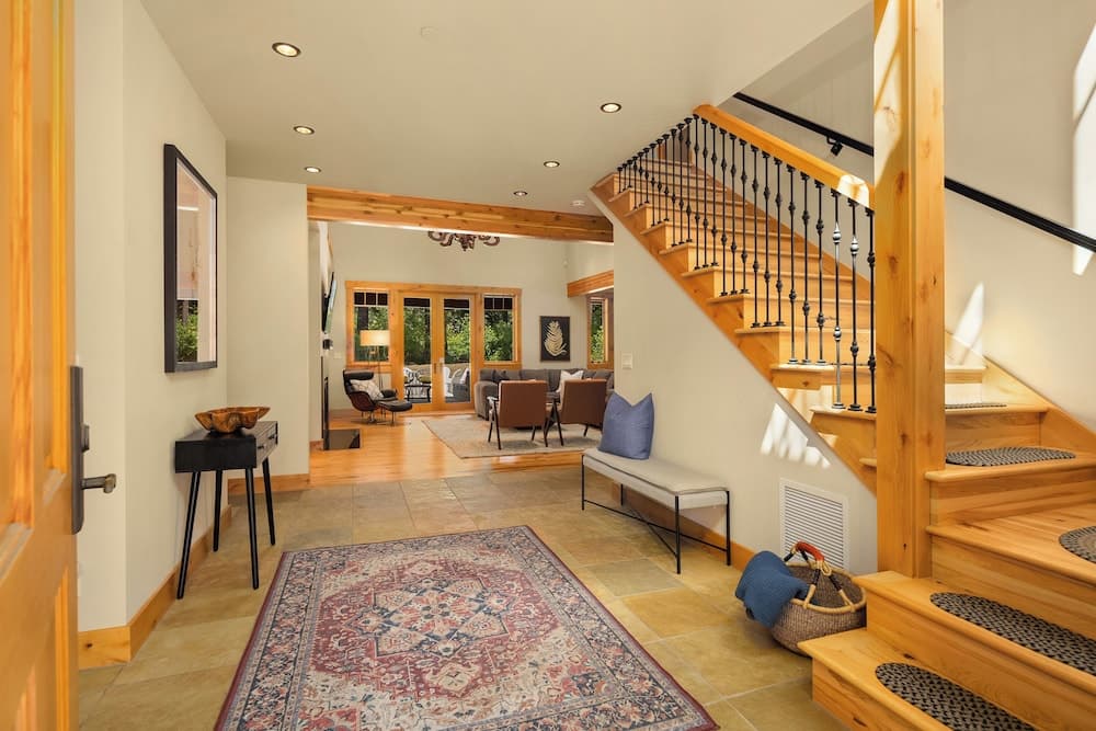 Hot Tub & Heated Patio! Suncadia Ski Getaway