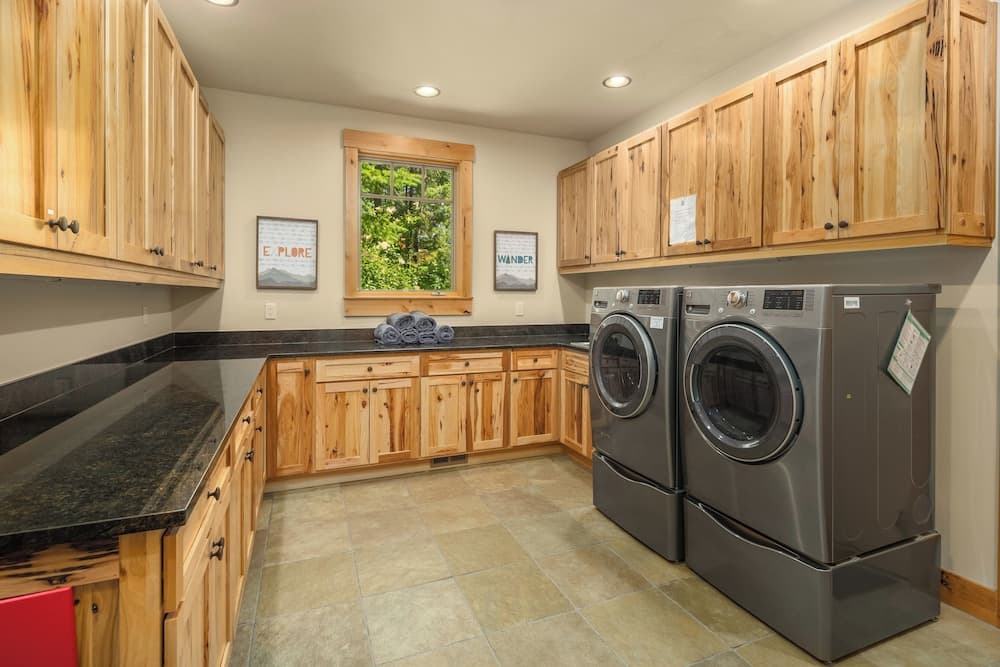 Hot Tub & Heated Patio! Suncadia Ski Getaway