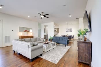 3-story Home Near Museums, Nightlife & Downtown!