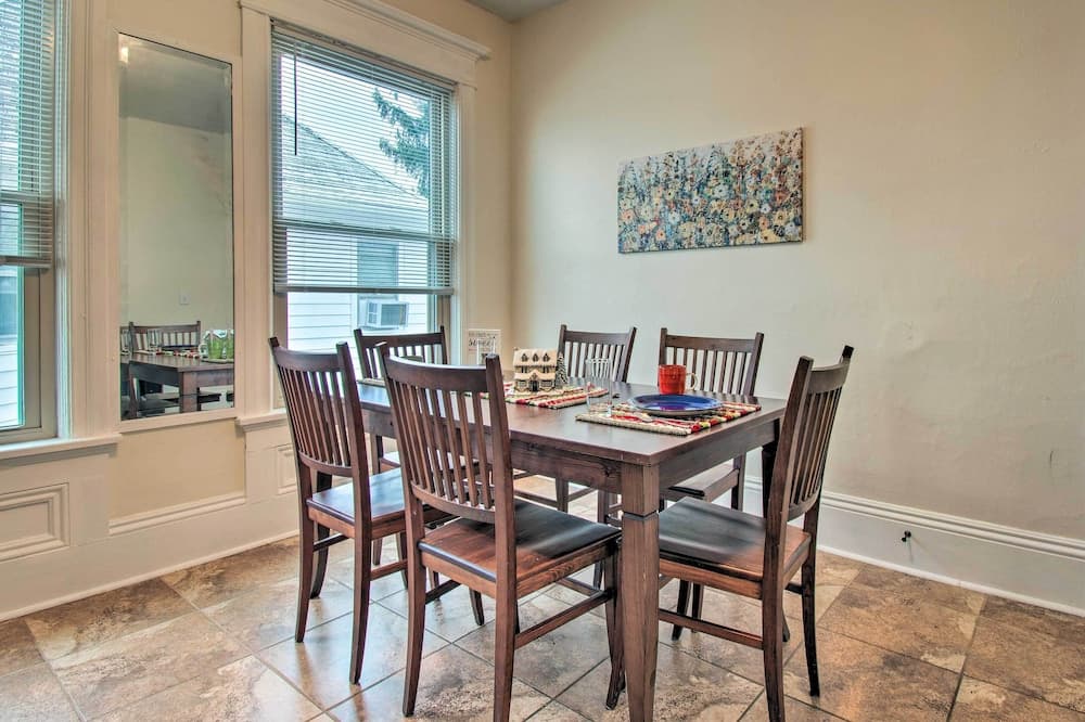 Charming Bloomington Apt w/ Walkable Location