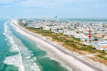 Beautiful Brigantine Condo - Walk to Beach!