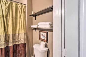 Bright Apartment, Near Vicksburg Military Park!