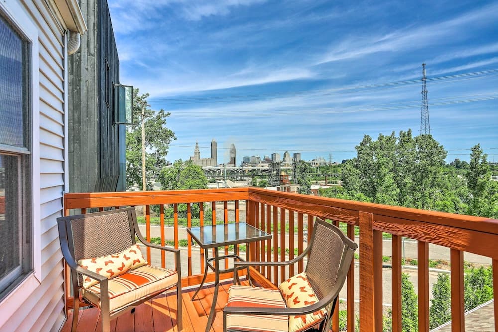Central Cleveland Gem w/ Direct Skyline View!