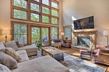 Cozy Tannersville Getaway Near Ski Resort!