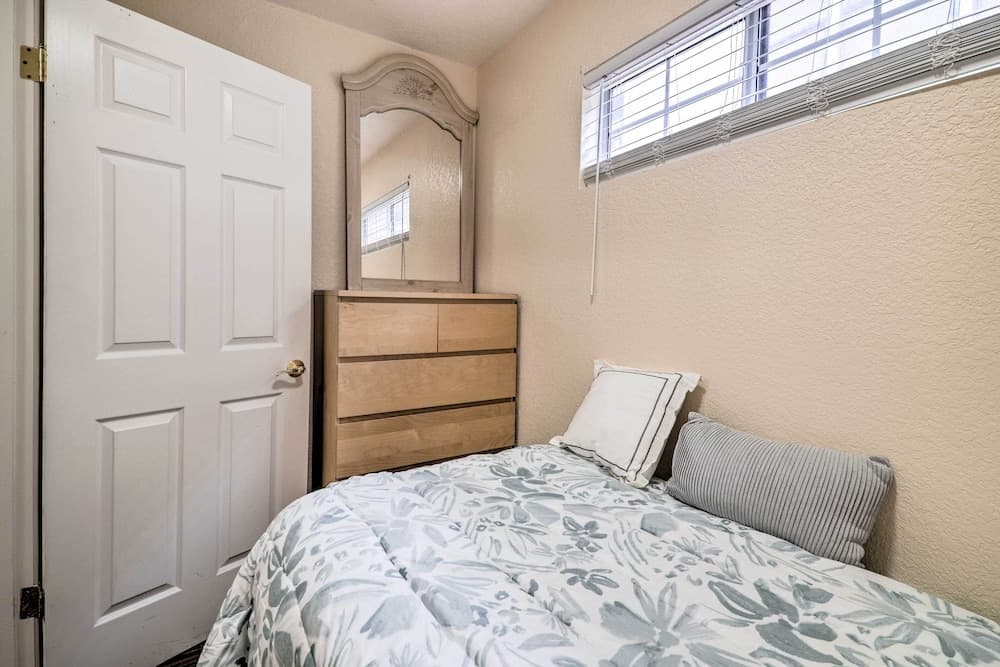 Peaceful Oakland Oasis w/ Private Yard!