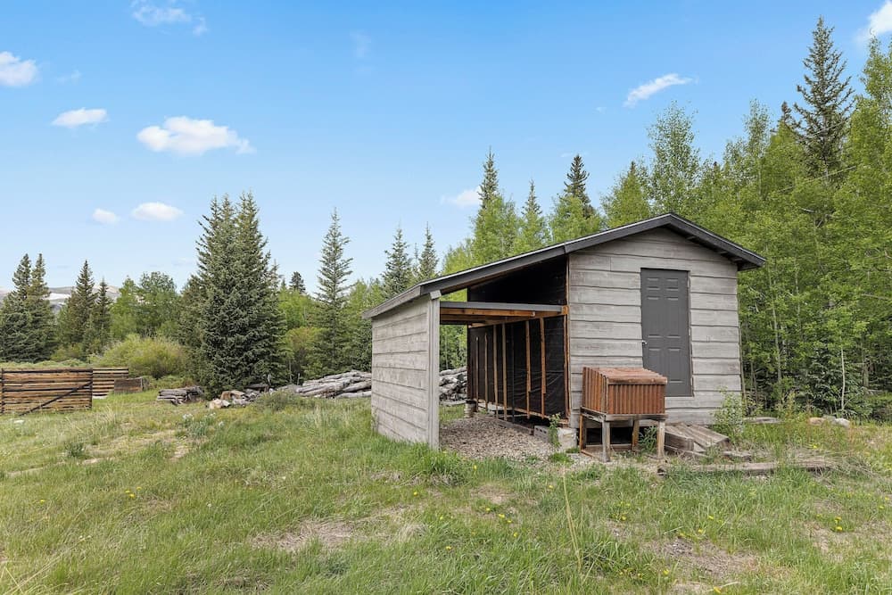 Quiet Alma Home w/ Deck - 20 Mi to Breckenridge!