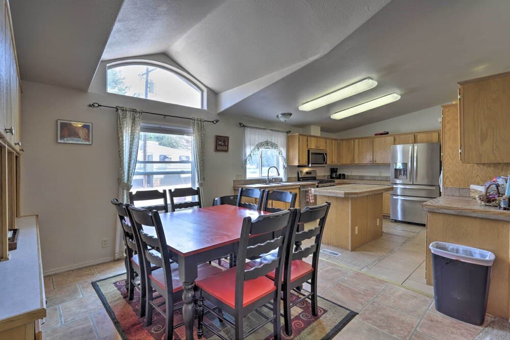 'red Rock Rambler' Moab Home w/ Hot Tub & Views!