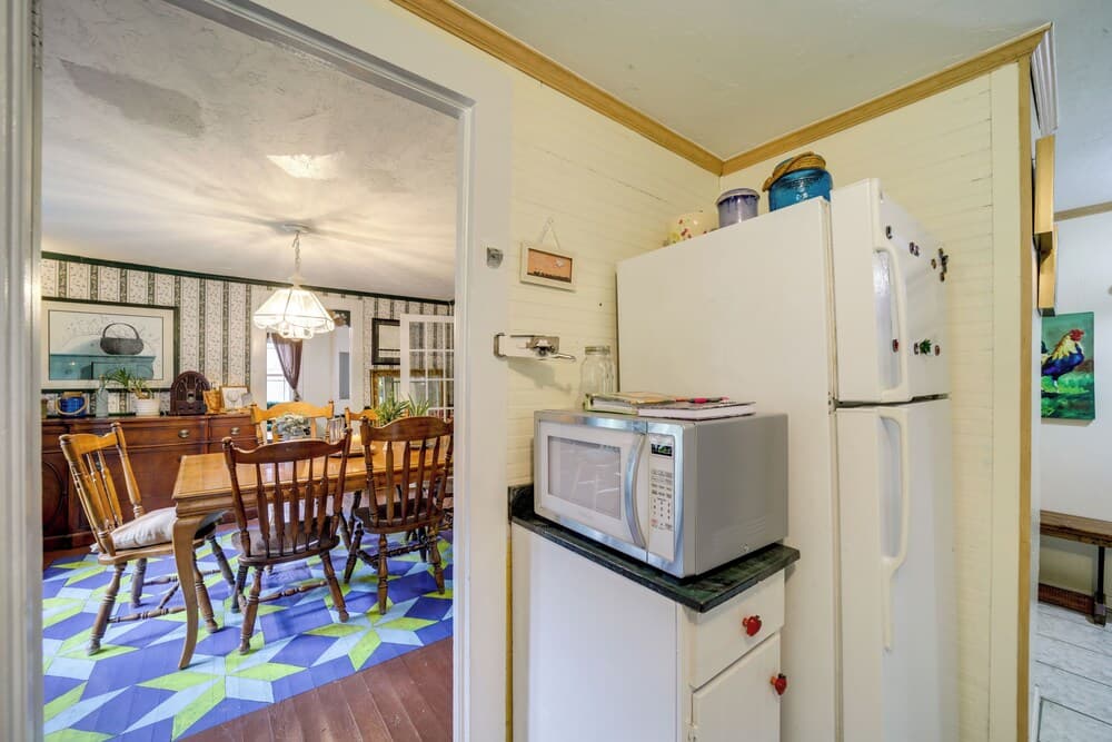 Pet-friendly Smoky Mountain Getaway w/ Fire Pit!