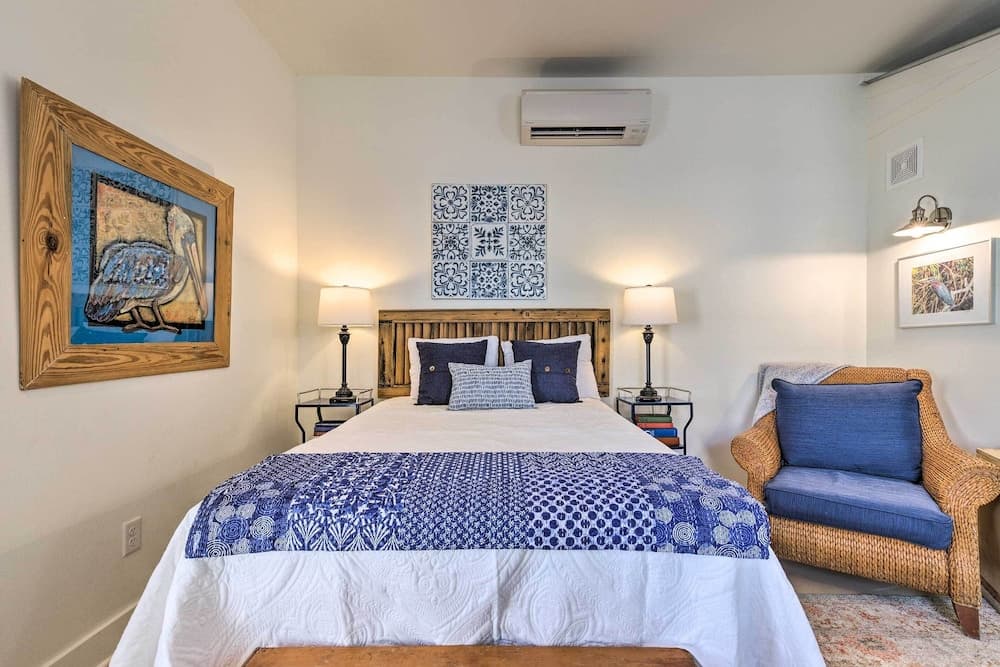 Old Town Getaway, Walk to Shopping, Dining, & Bay!