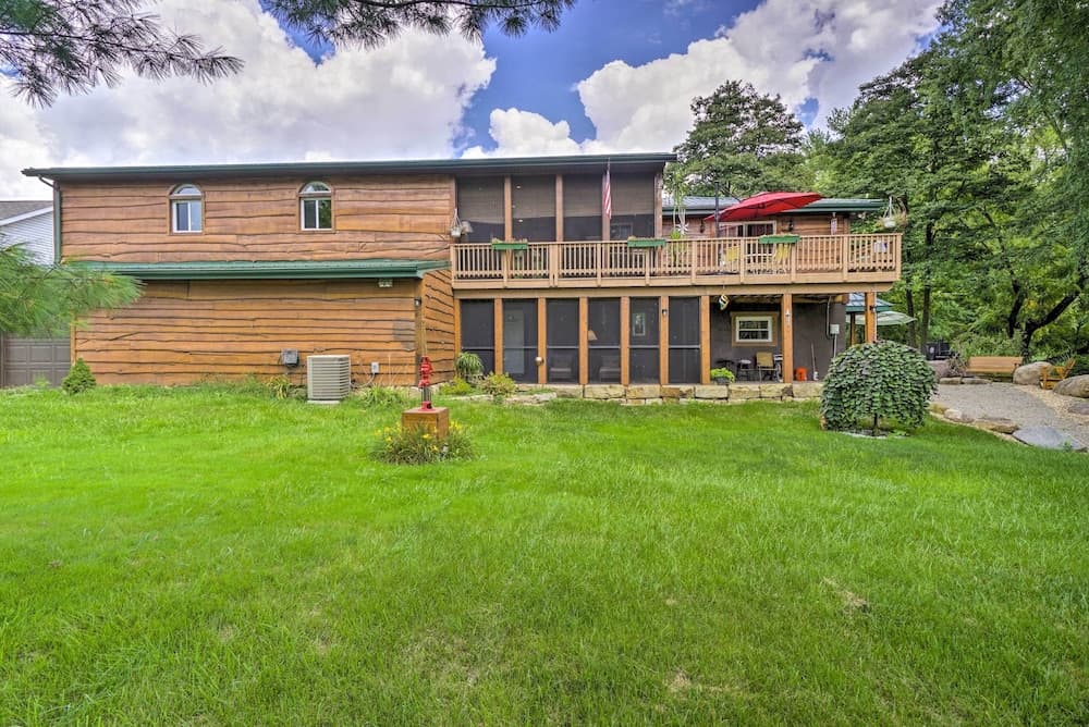 Updated Buckeye Lake Retreat w/ Game Room!