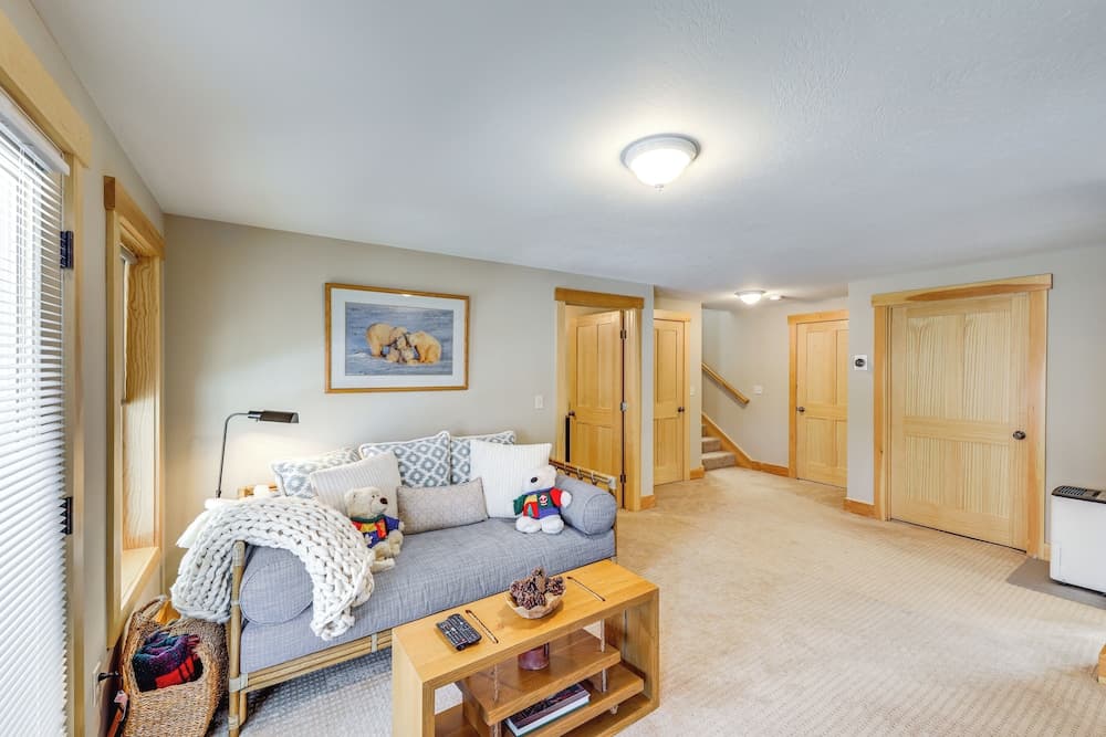 White Mountain Home Near Lakes & Kancamagus Hwy!