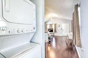 Updated ATL Home < 2 Mi to Dtwn & Stadium!