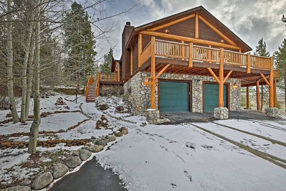 2 Mi to Skiing: Mtn-view Home w/ Deck in Granby!