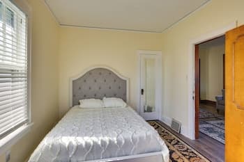 Quaint Omaha Home < 5 Mi to Downtown!