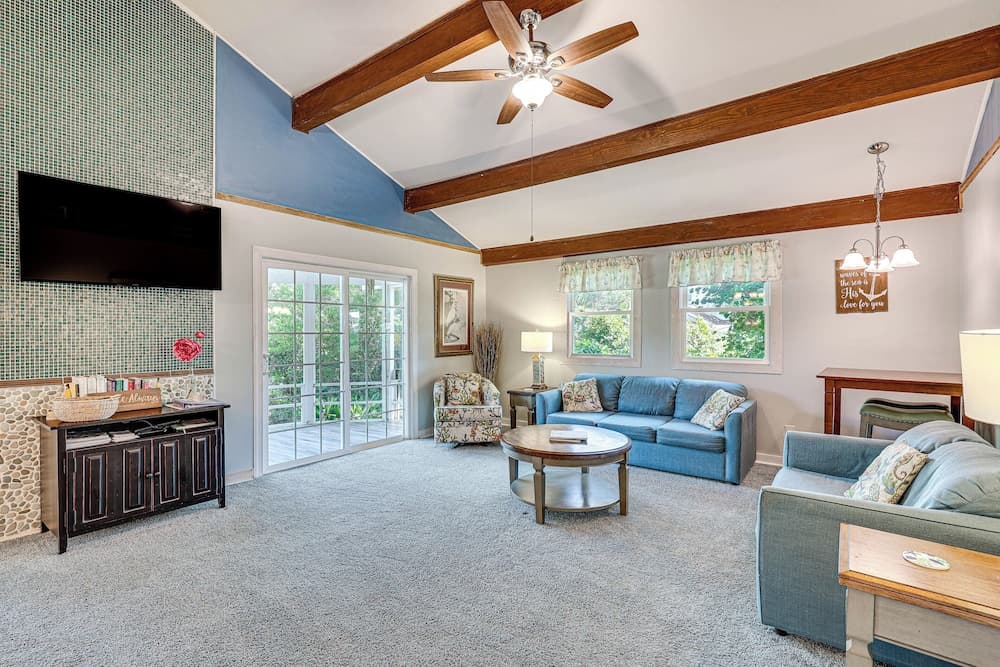 'reel Blessed' Topsail Beach Home w/ Private Dock!