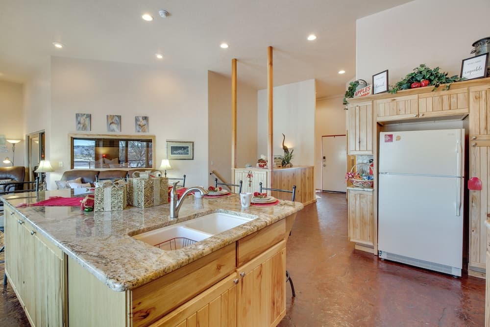 Scenic Great Falls Retreat On Missouri River!