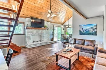 Spacious Home: Gateway to Bass Lake & Yosemite!