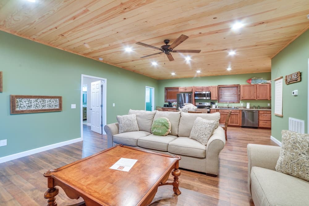 Waverly Cabin, Close to Kentucky Lake Access!