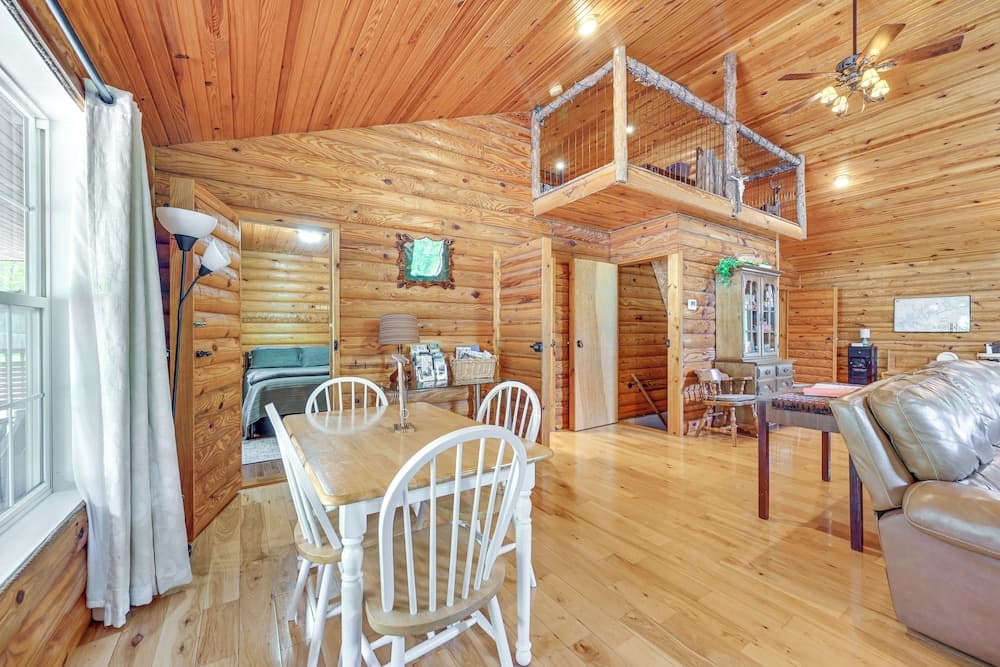 Woodsy Kentucky Escape w/ Game Room & Lake Access!