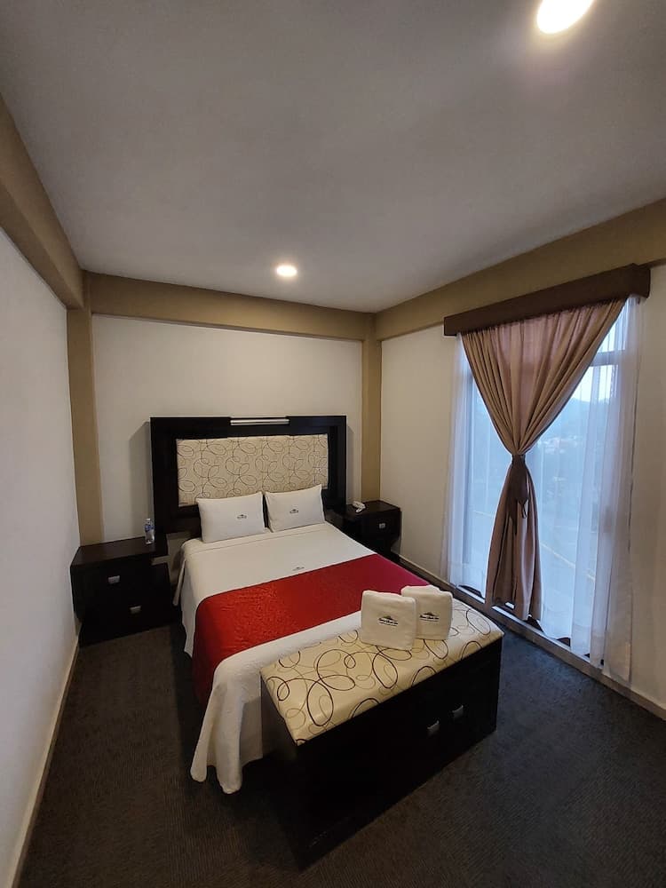 HOTEL SIERRA NORTE INN