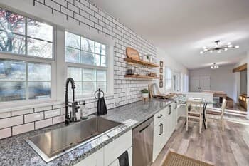 Lush 'blue Bird's Nest' w/ Hot Tub & Fire Pit