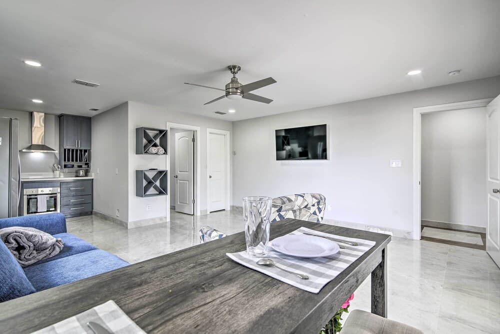 Patio & Balcony: Gulf Coast Retreat in Brownsville