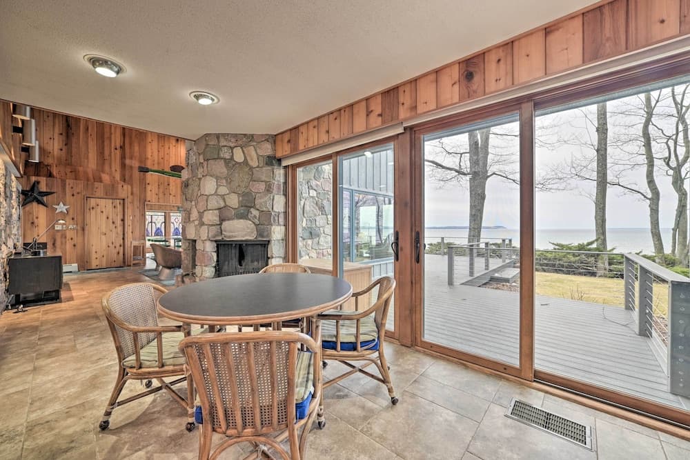 Unwind Fireside, Walk to Water! Lake Michigan Home