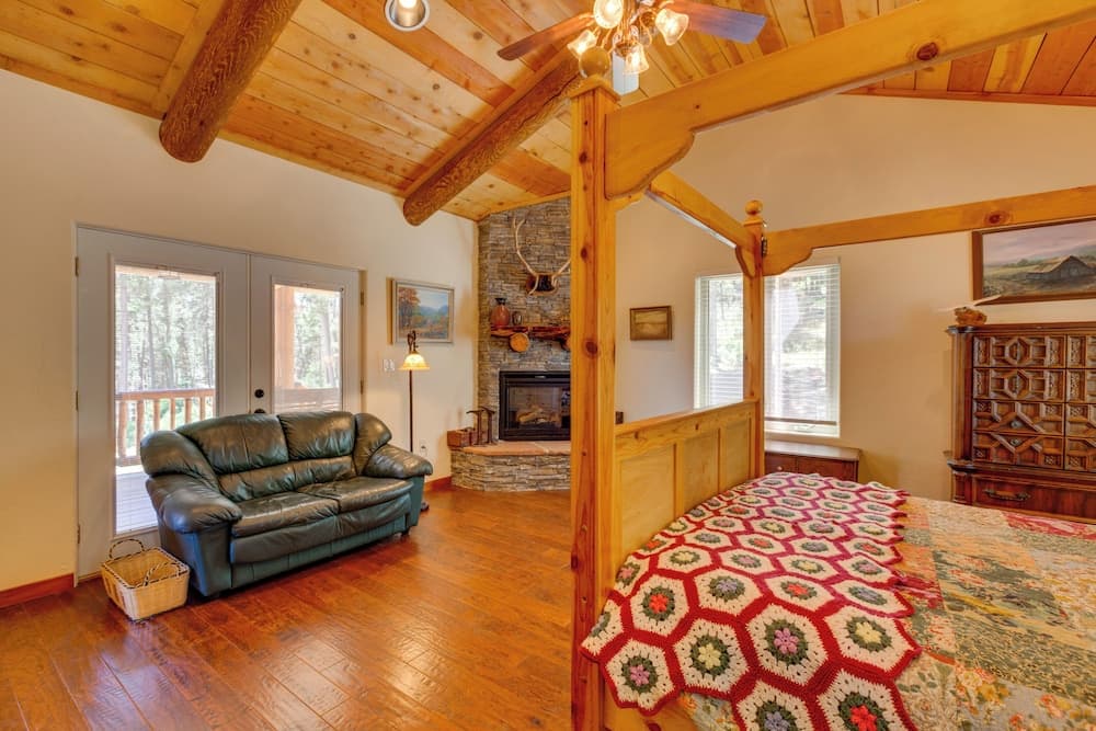 Southwestern Angel Fire Abode w/ Game Room