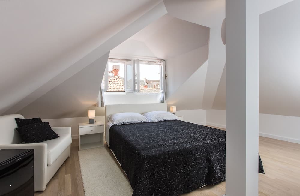 Klarisa Palace Rooms