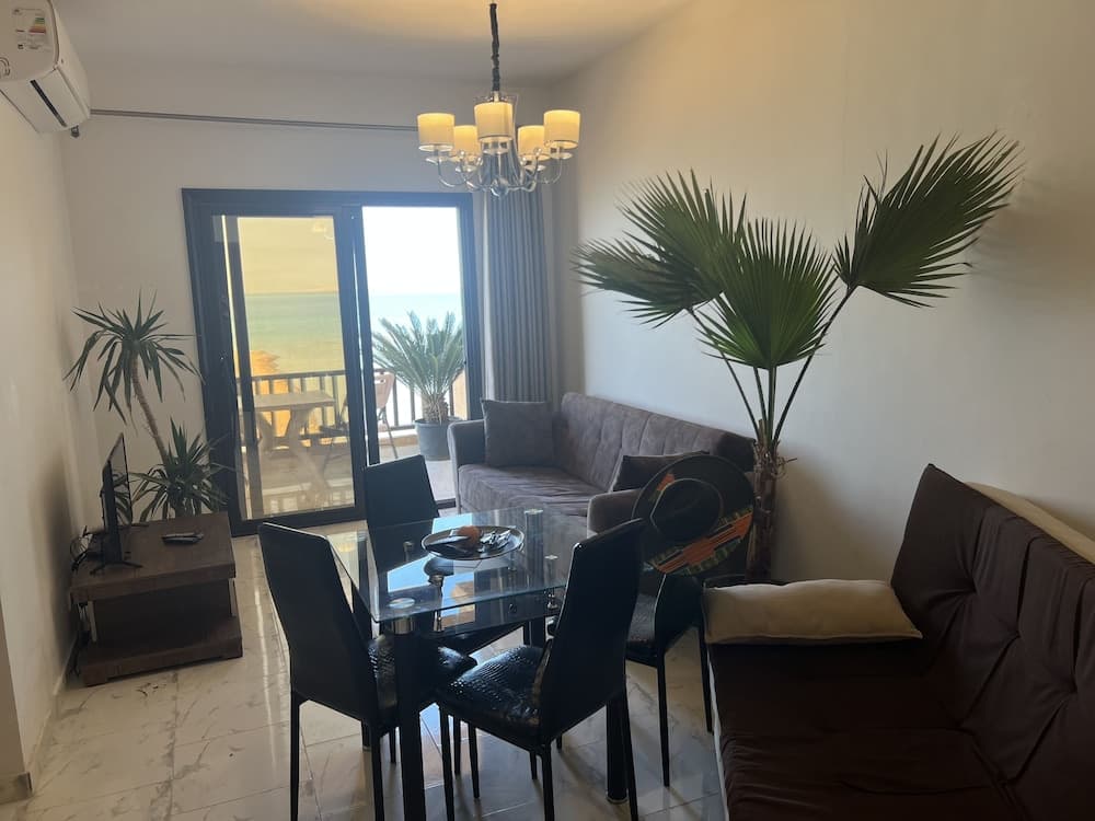 Luxury Front Sea View Apartment in Hurghada