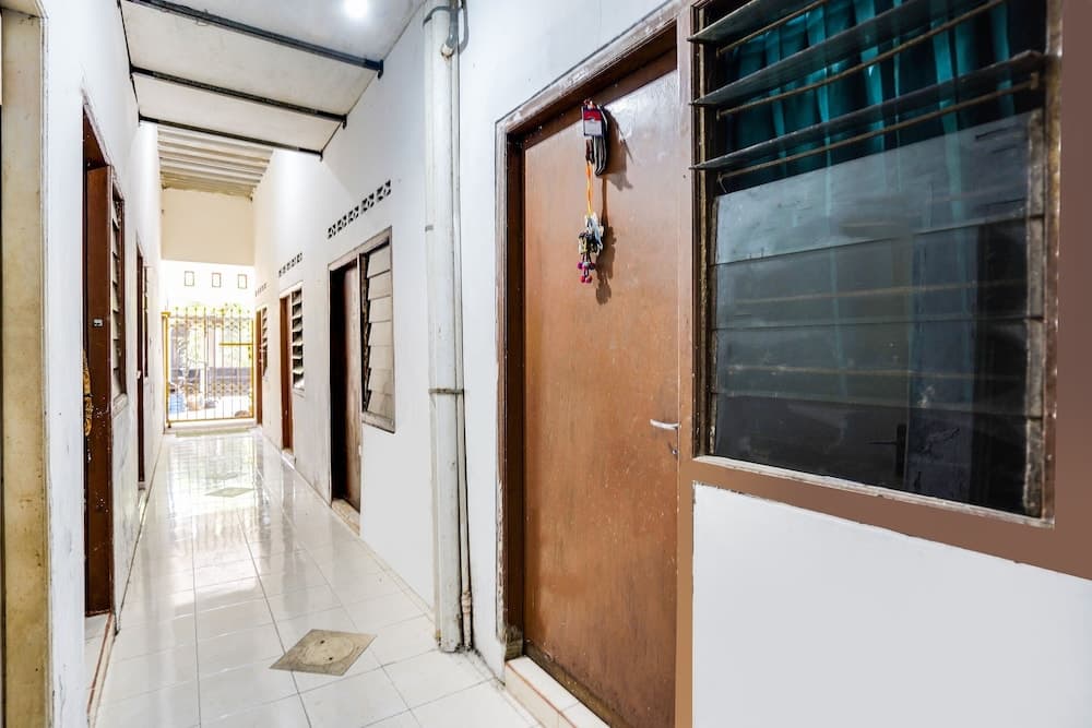 OYO Life 91893 Kost Jeje Syariah