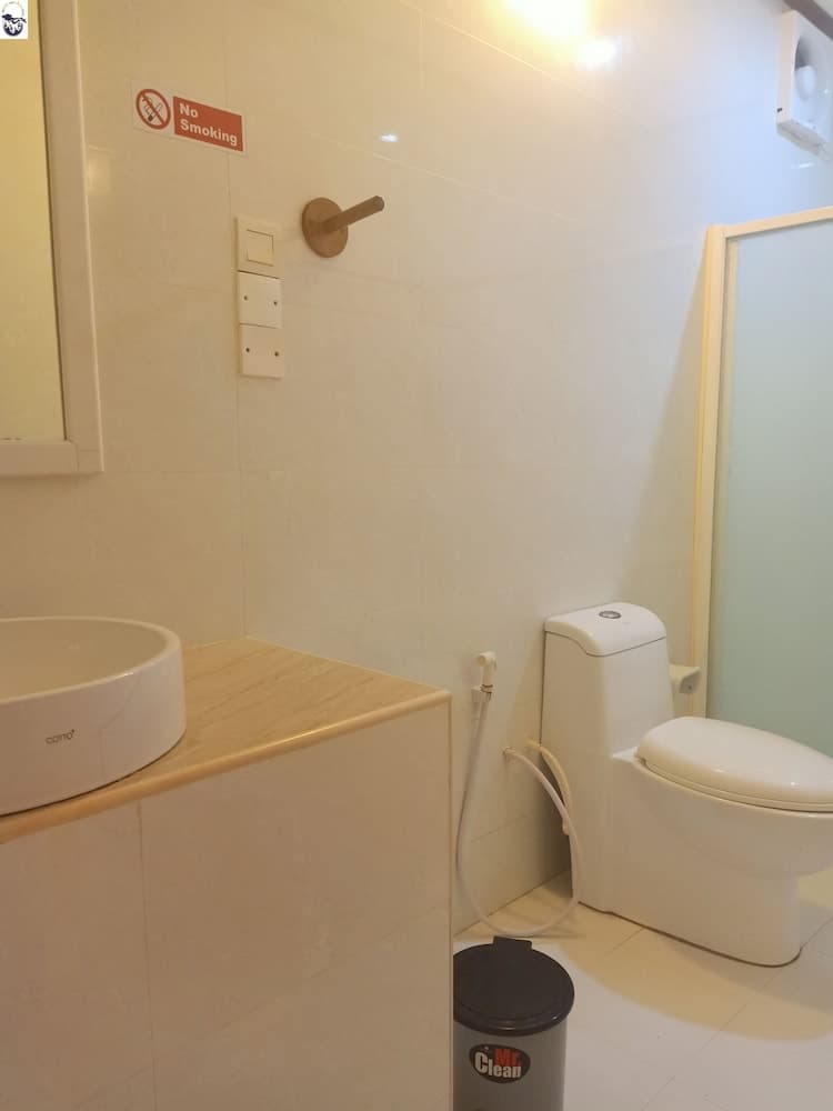 FINS DIVE AND LEISURE HOTEL