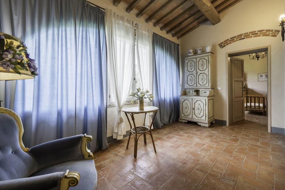 Leopolda in Selvarella pool and Wi-Fi