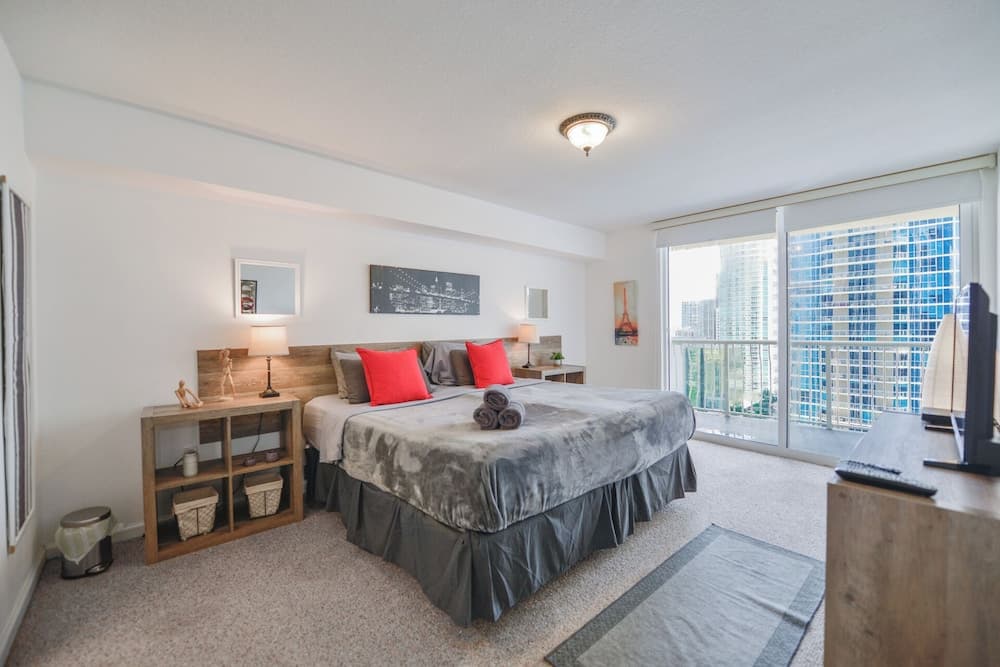 City Views Condo on 31st F at Brickell