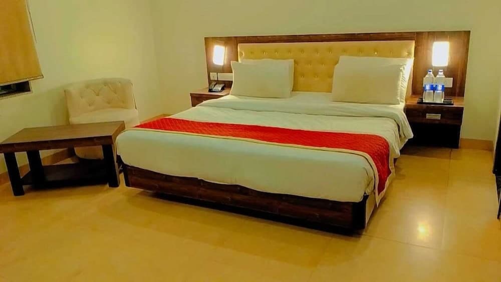 The Palm Hotel & Restaurant